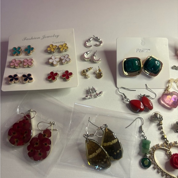 Jewelry Bundle, Rings, Necklaces, Bracelets Including Vintage Tweety Bird Box - Picture 10 of 16